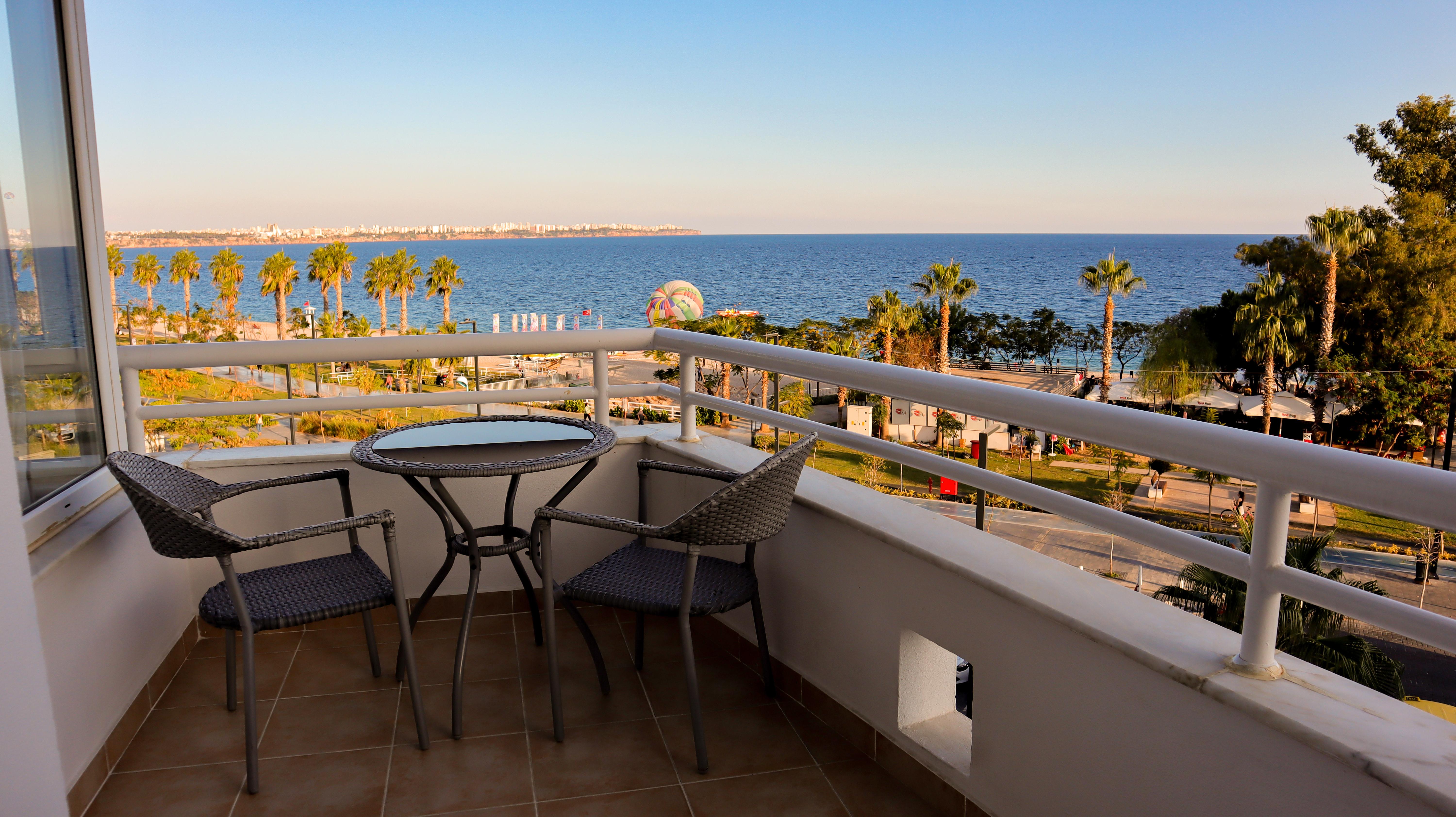 The Corner Park Hotel Antalya Bagian luar foto