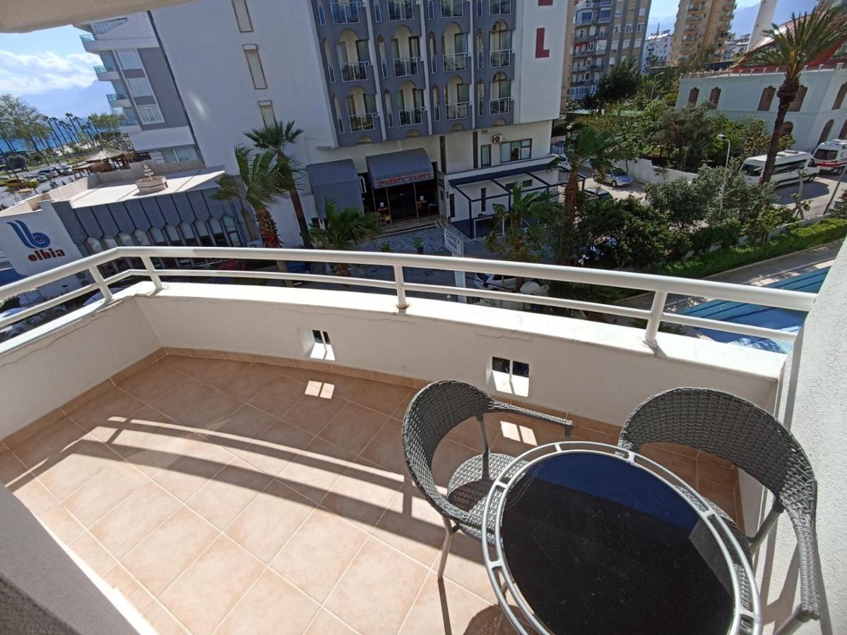 The Corner Park Hotel Antalya Bagian luar foto
