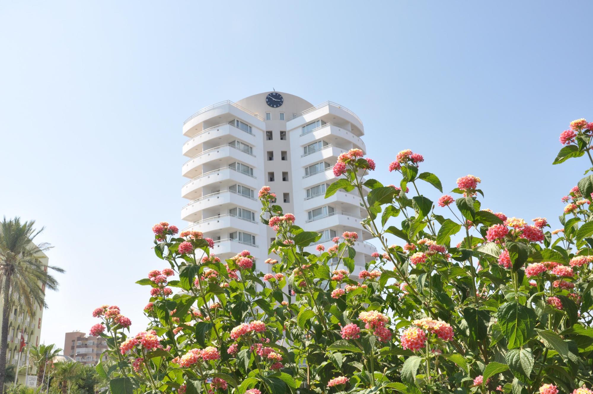 The Corner Park Hotel Antalya Bagian luar foto